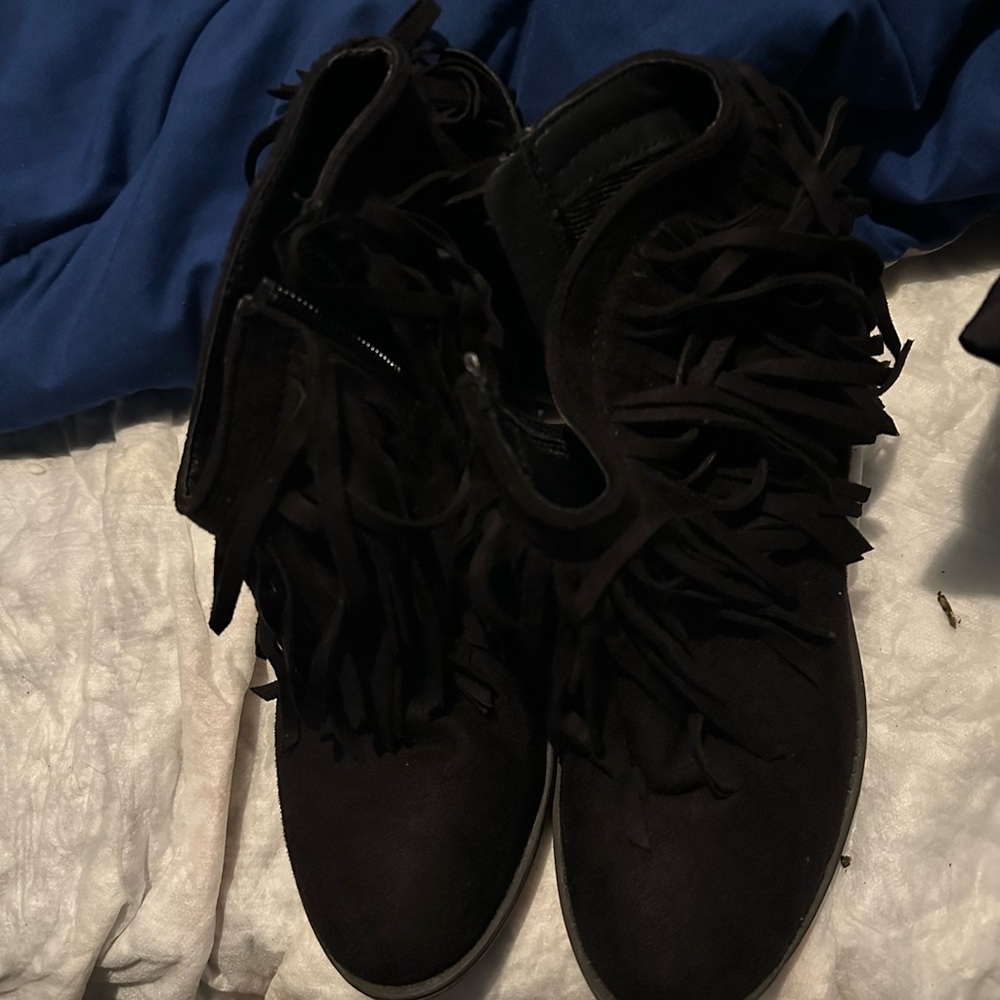 Woman’s boots size 7.5